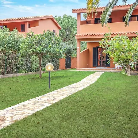2 Bedroom Lovely In Costa Rei -ca- Daire *